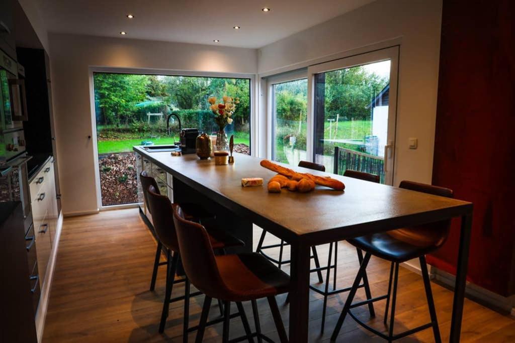 Amazon Corten Marche-en-Famenne Esterno foto