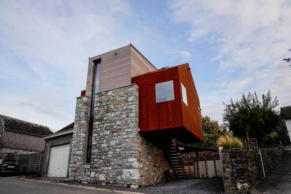 Amazon Corten Marche-en-Famenne Esterno foto