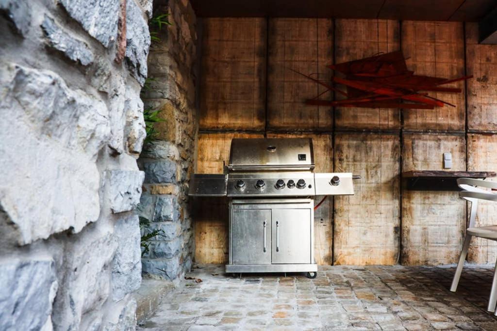 Amazon Corten Marche-en-Famenne Esterno foto